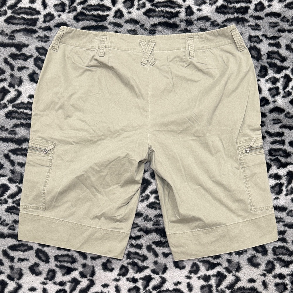 Avenue Women's Green Khaki Cargo Shorts - Picture 6 of 7